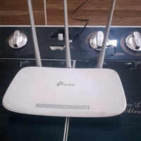 عندي راوتر شغال نظيف السعر ١٥العنوان الأمين الثانية اسكينه شارع المكات...