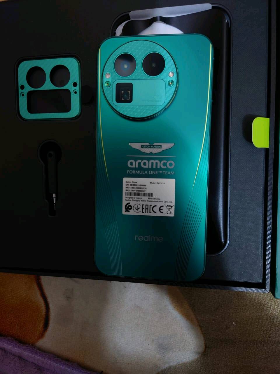 ريلمي realme gt 8 pro aston martin نسخة خاصة ضمان سنة من شركة الوطني ذاكرة 512 رام 16 وصل شراء  كامل ملحقات الكفرين وكفر الكامرة للبيع السعر مليون و 250 او مراوس بجهاز اس 25 الترا او ون بلس 15 عنواني بغداد ای استفسار عالرقم ***********