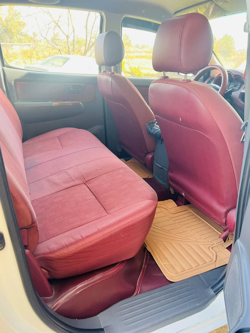 السلام عليكم. للبيع بدون مراوس هايلوكس ١٤ شاصي ١٢ مكفوله من صبغ وتبديل وفتح بيها بارد مكانين فقط ممشاها ١٧٥ الف كيلو رقم بغداد انكليزي بسمي هزه جديده كير اتوماتيك محرك مكفول على الشركه لا تنقيص ولا تبخير ولا راجز سياره جديده ونظيفه بالعافيه على الياخذها مسستمه وجاهزه حتى اللايت منظومة زنون سعرها ٢١٥ مكانها بغداد المحموديه رقم الهاتف ***********
***********
