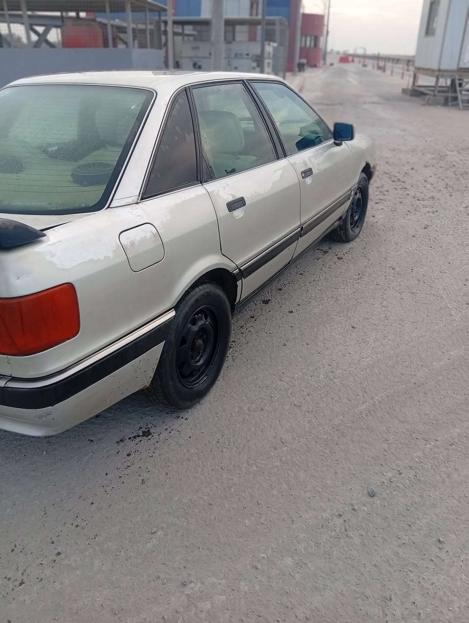 السلام عليكم
اودي للبيع مديل ٩١ 

شواصي وعظم كلش نضاف لا خياس ولا ضربه 

دواخلها نضيفه تواير زينات 

محرك توني معمره شديتله كاور بي تنقيصه دهن بسيطه بدون تبخير ولا صرف بنزين 

كير عادي مكفول كهربائيات لايتات اشياير مسجل كلهن يشتغلن 

السعر 20 ورقه 

***********

رقم بابل سنويه ساقطة صارلها ٤ اشهر 

مشروع وطني عندي وكالة والمالك موجود مداور ثاني يوم

العنوان السماوة الخضر
