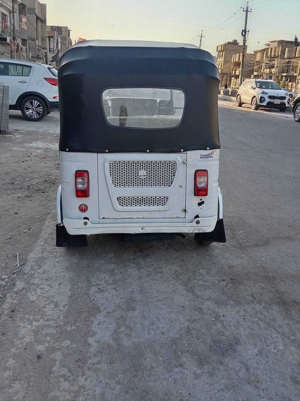 تكتك 21 وأصله معاملته اللبصمه ونسد الترقيم 
المكان بغداد مدينه الصدر السعر ب 6 ملايين 
الرقم ***********

