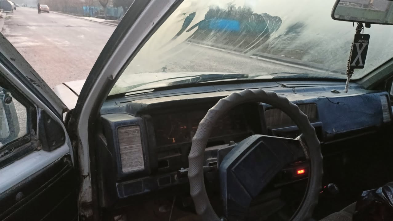 نیسان مودیل1988 مه کینە و گێر 2002 نیسانە بە شە رتی گێر مه کینە ئە کسل شانی بێ وە رگە ڕان بێ چرکە
سە نە وی ئە ولیات وە کالە سعر 19 مە جال مالی فە قیر

شۆێن چم چماڵ 

ژم 

***********

***********
