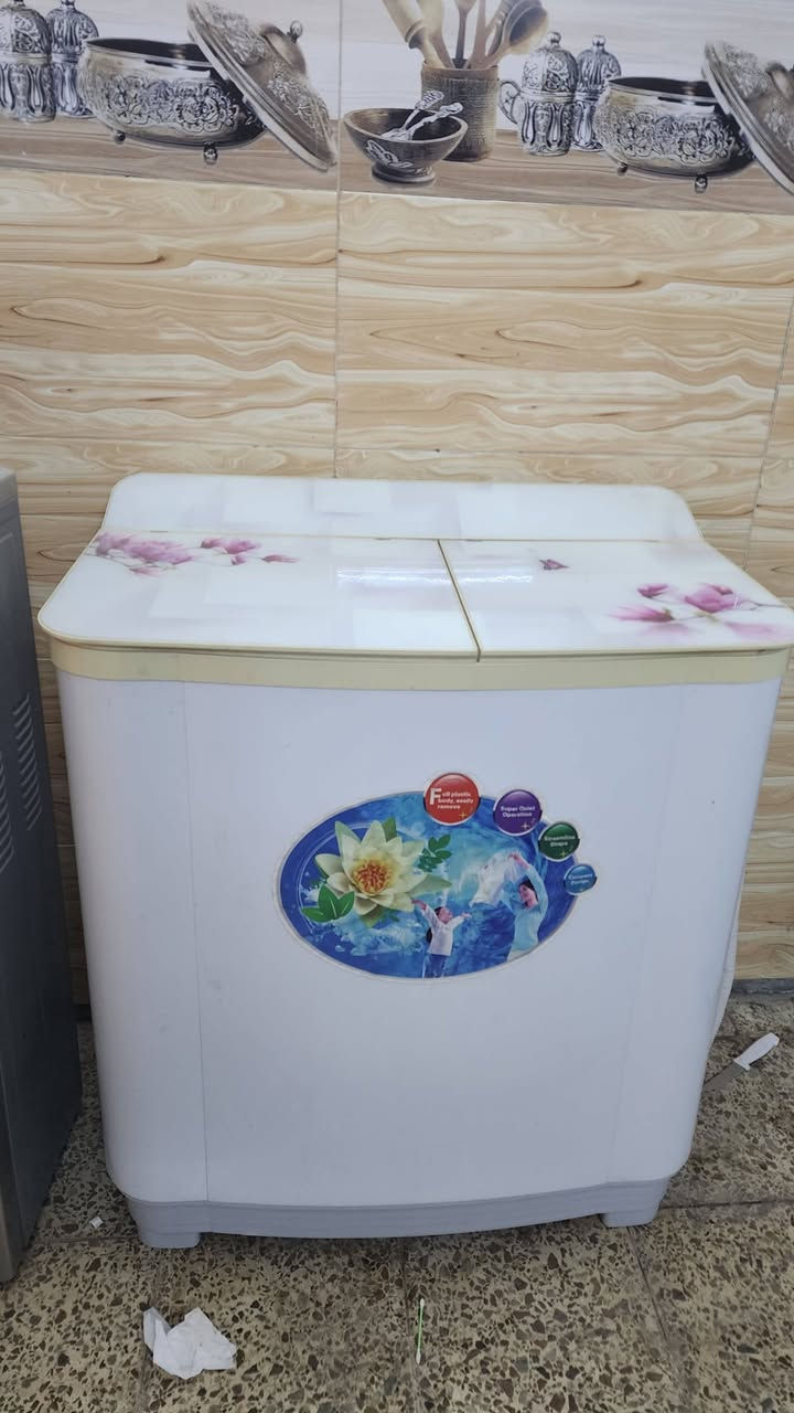 السلام عليكم 
غراض مستعملة للبيع 
للاستفسار ***********
