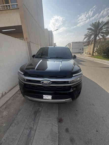 للبيع – فورد إكسبيديشن XLT موديل 2024
رقم الشاصي: 1FMJU1H80REA06532

معروض للبيع سيارة فورد إكسبيديشن XLT موديل 2024، بمواصفات مميزة ومناسبة للعائلة والاستخدام الطويل. السيارة بحالة ممتازة بعد الصيانة الشاملة، والبيع للجادين فقط.

المواصفات:
 • المحرك: V6 سعة 3.5 لتر (EcoBoost)
 • نظام الدفع: خلفي
 • ناقل الحركة: أوتوماتيك
 • الوقود: بنزين
 • اللون الخارجي: أسود
 • المفاتيح: موجودة

الإضافات:
 • فتحة بانوراما
 • تبريد وتدفئة للكراسي
 • تبريد كشتات
 • حساسات أمامية وخلفية
 • رادار

الحالة:
السيارة كانت متضررة بسبب مياه/غرق (WATER/FLOOD)، لكن تايتل كلين وتمت صيانتها بالكامل، ولا تعاني من أي عطل. شرط الفحص.

السعر:
350 ورقة 
فحص مؤقت – بدون رقم

للتواصل
***********
