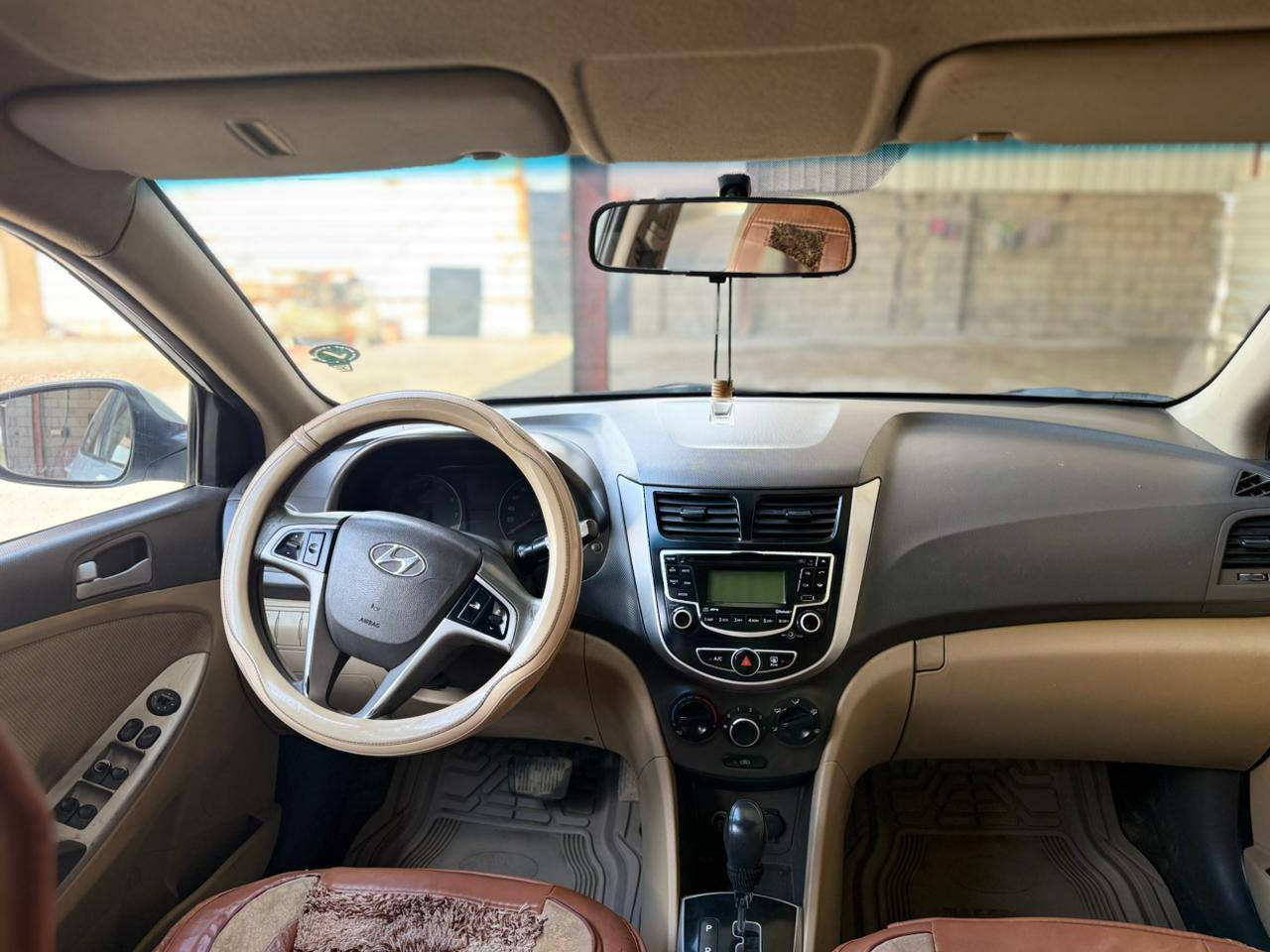 السلام عليكم ورحمه الله وبركاته 
للبيع اكسنت خليجيه موديل 13 
تبريد ثلج 
مكينه وكير جديد 
بيه مكانات صبغ بدون اي دواخل 
رقم نجف بسمي 
مواصفات معروفه الشركه العامه مكينه 1600 قطرتين 
مكان السياره بابل الكفل السعر 84 وبيه مجال 
‏‪0773 648 0067‬‏
