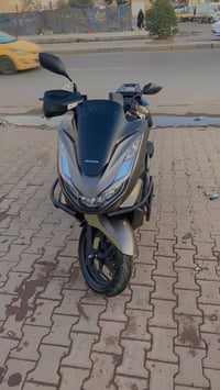 Pcx جيل 4ياباني دبل بصمه مكفوله مكينه 160 لستفسار 07772333402