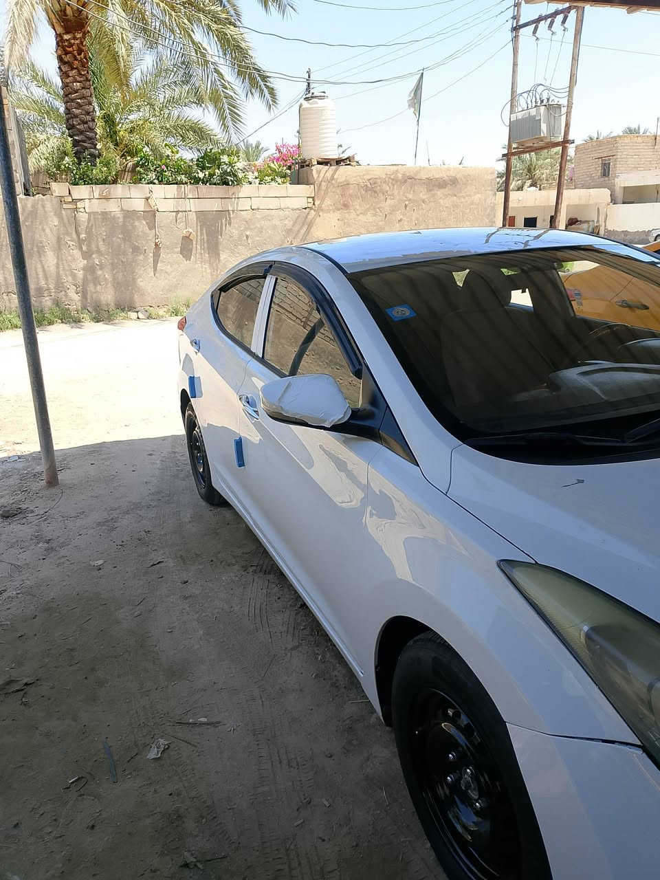 السلام عليكم النتره للبيع مكفوله مديل 14خليجي مكينه 1800 وكير وحداديه وتبريد بحاله جيده بسمي رقم بصره انكليزي مكان ناصريه مركز السعر105وبيه مجال ***********
