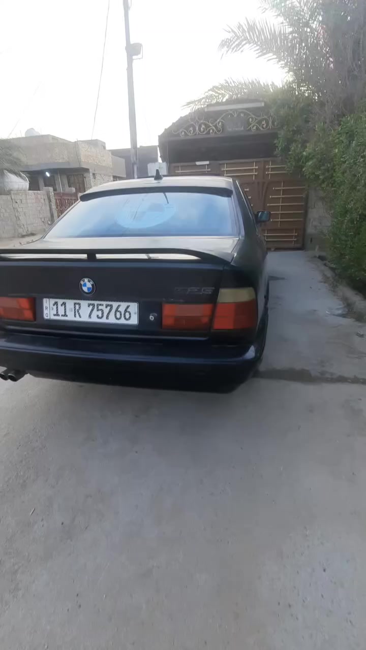 السلام عليكم
السعر ٤٨  وبيها مجال قليل 
٥٢٥ محرك مفتوح اوتو رقم بغداد الجديد بسمي تحويل ثاني يوم هزه جديده كير محرك بشرط بدون لا تنقيص ولا تبخير تبريد سلايت تخم تاير هوه والوياله جدد بجم عريض شاشه سنتر لوك غرفه كلش نضيفه جام مري كهربائي كلشي بيها شغال سياره جاهزه .....

مكاني بغداد ***********
