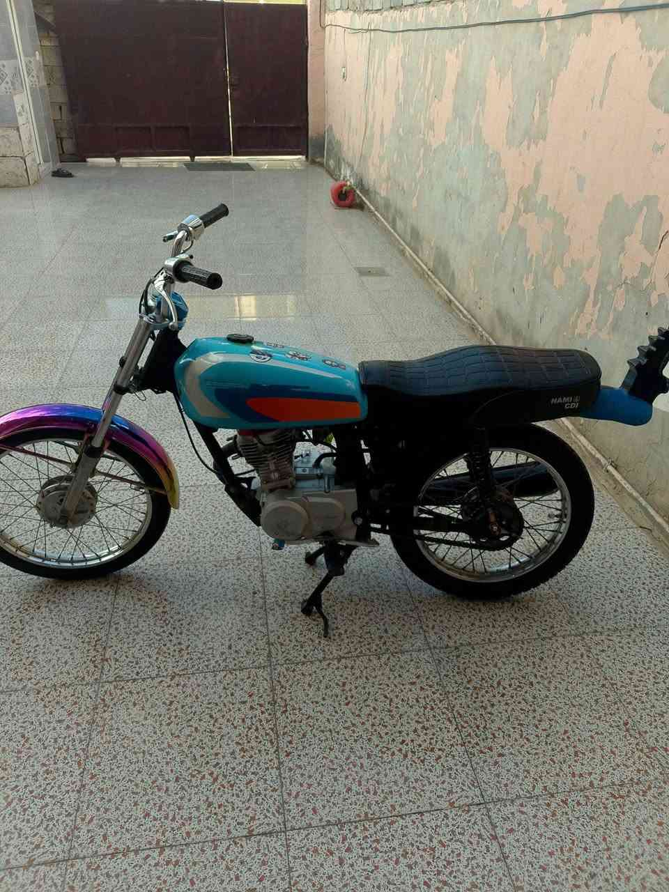 السلام عليكم دراجه نامه موديل 24 اوراق كامله دراجه خير من الله من مكينه من شلعه نقص بس استان الوسطاني بيه 
مكاني ديالى بعقوبه السعر 350 قفل 
***********بيه عقل ابو فصله صالصنه باكستانيه 
دراجه خير من الله
