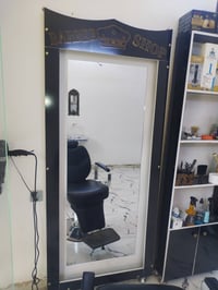 كرسي + مراية للبيع  للاستفسار 07763300465