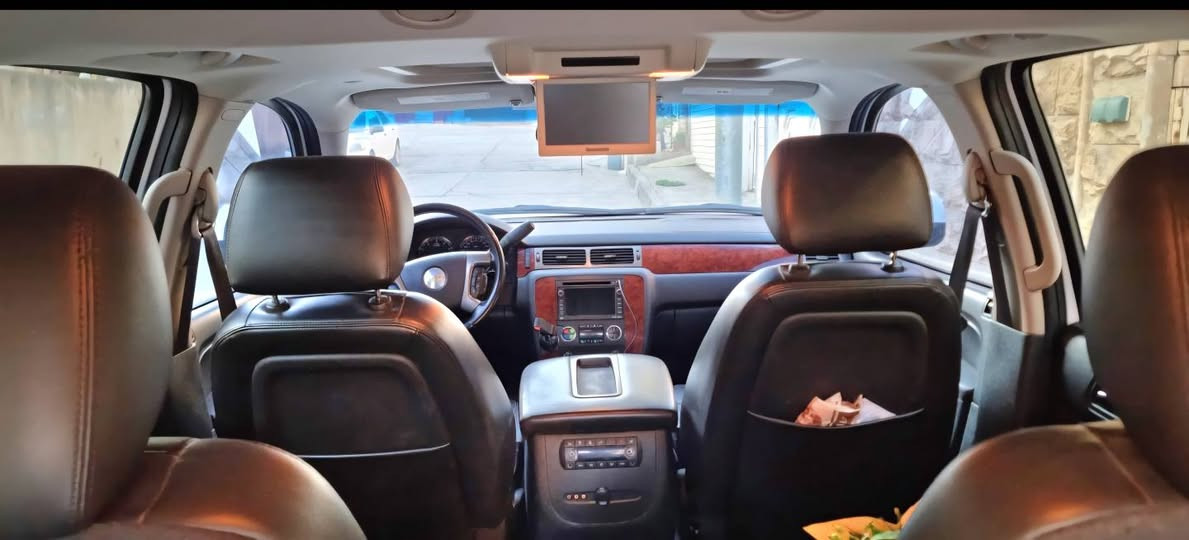 السلام عليكم تاهو ٢٠١١ وارد امريكي  ادوات  مكفوله من الكص والسرقه والعشائر  مواصفات LT2 فول فول  كير محرك مكفول ومامفتوح السعر ١١٠ وبي مجال قليل 
تفاصيل أكثر  ***********
