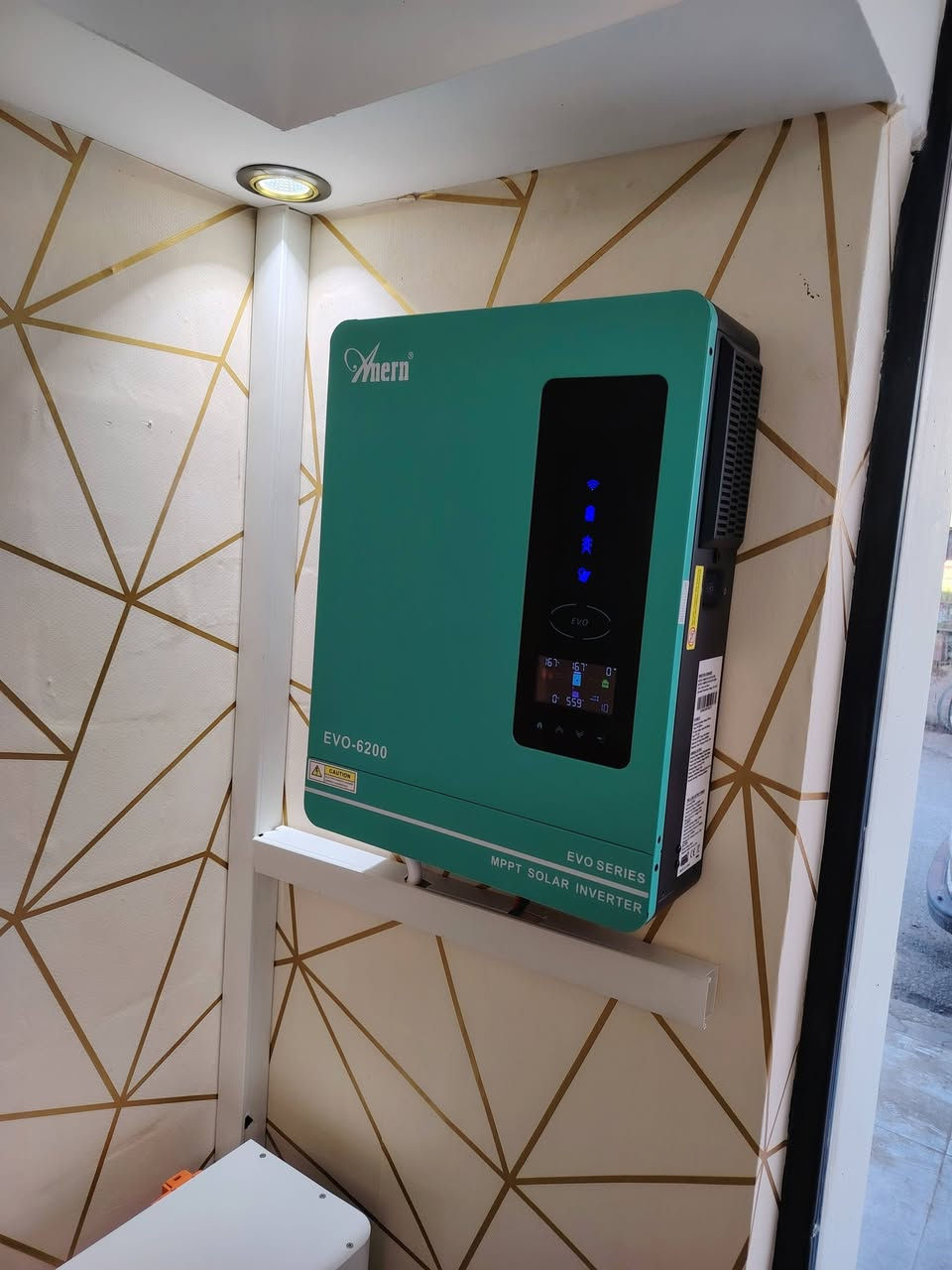 بفضل الله تم تنصيب منظومة طاقة شمسية   #لاسواق الخلل ( #وسام_المجبل  )
الموقع  -#كركوك -  #االرياض_السوق_الكبير
تتكون المنظومة من
🟢 
🟣 بطارية ليثيوم بقدرة #16kwh  (ضمان 5سنوات)
🔵انفيرتر Evo Anern   بقدرة  6.2kw  (ضمان 1سنة)
🟤حديد مغلون بسمك 1.5mm
🔴مع كافة  التوصيلات  واجهزة القطع والحماية

📍#كركوك -ناحية الرياض-السوق الكبير- مجاور  جملة  وسام المجبل    

       م. ايمن ابراهيم العبيدي         ***********              
                                                                        
       م.علاء خماس العبيدي           ***********                                       
                                                                       
   📍 #موصل - الساحل الايمن -شارع النبي شيت 

       م.حذيفة سيف الدين العباسي    ***********

       م.احمد جمال اللويزي.             ***********

#الشرقي للطاقة الشمسية والاجهزة الالكترونية
