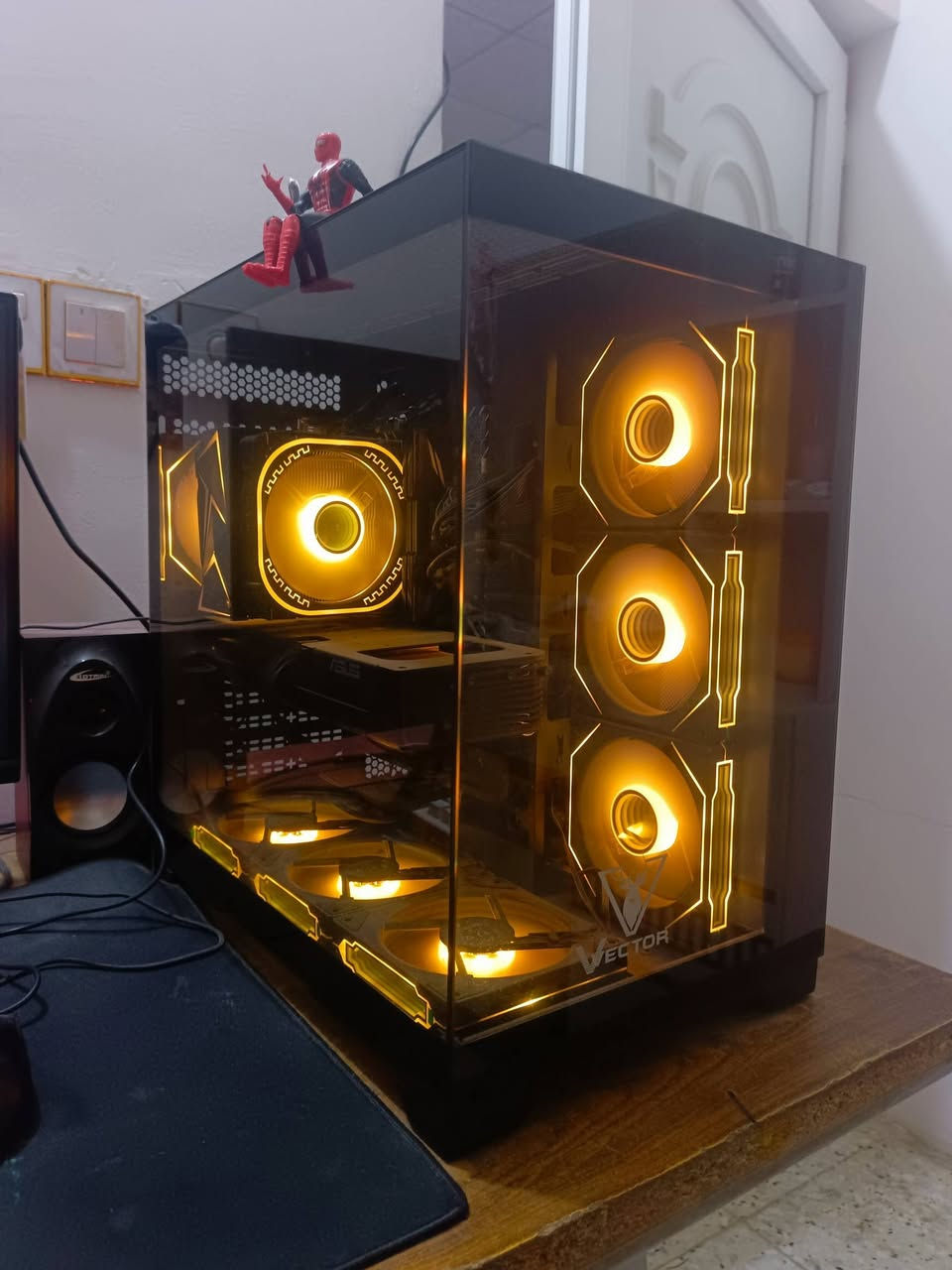 سلام عليكم مثل ما موضح بل صور اي شي تريد تعرفه موجود بل صور بيع فقط كيس وملحقات 1600 بيه مجال  
كربلاء ***********
ماوس هايبر اكس 
جوستك احترافي ريد دراكون 
كيبورد ميكانيكي ريد دراكون 
جوستك إكس بوكس 
جميع القطع موجود الكراتين كلشي
