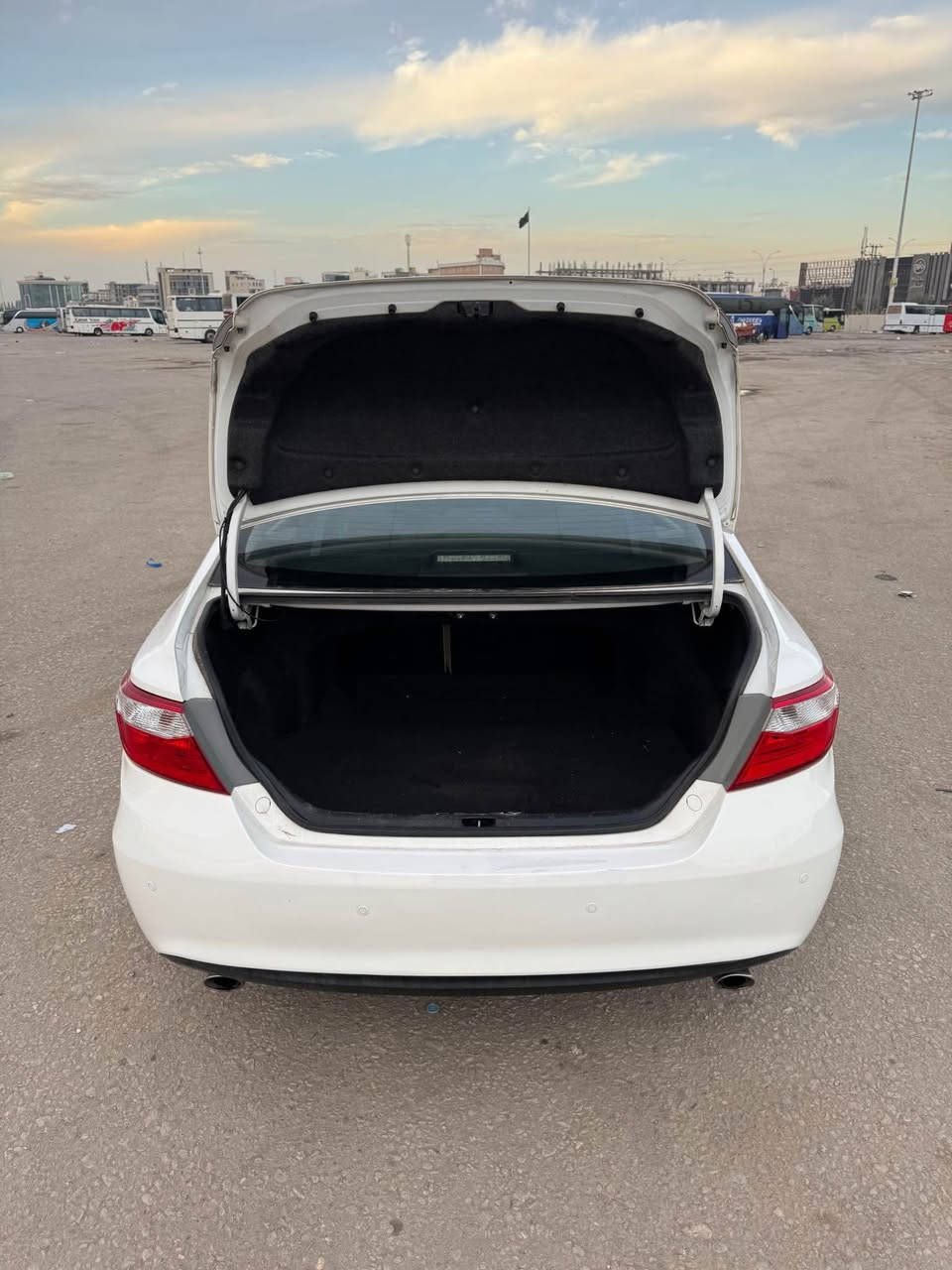 وينهم جماعت المقدس والجديد 
كامري ٢٠١٦ خليجيه كفاله عامه من صبغ 
رقم بغداد مشروع وطني دولي باسمي 
سياره جديده حيل وفول مواصفات مناقصه برغي 
سعره ١٩٥ وبيه مجال مكاني كربلاء 
*********** كربلاء, العراق
