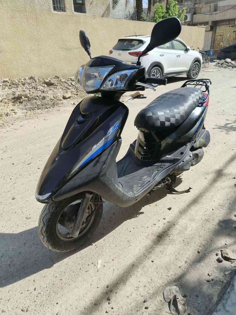 السلام عليكم بريز بغبغاء للبيع نظيفه + مكينه نظيفه وخير من الله رمبا نازله من شهر 9 سعر 850 قفل + بيهه وصل المعرض و المنفيس
مكاني بغداد الراشدية 
***********
