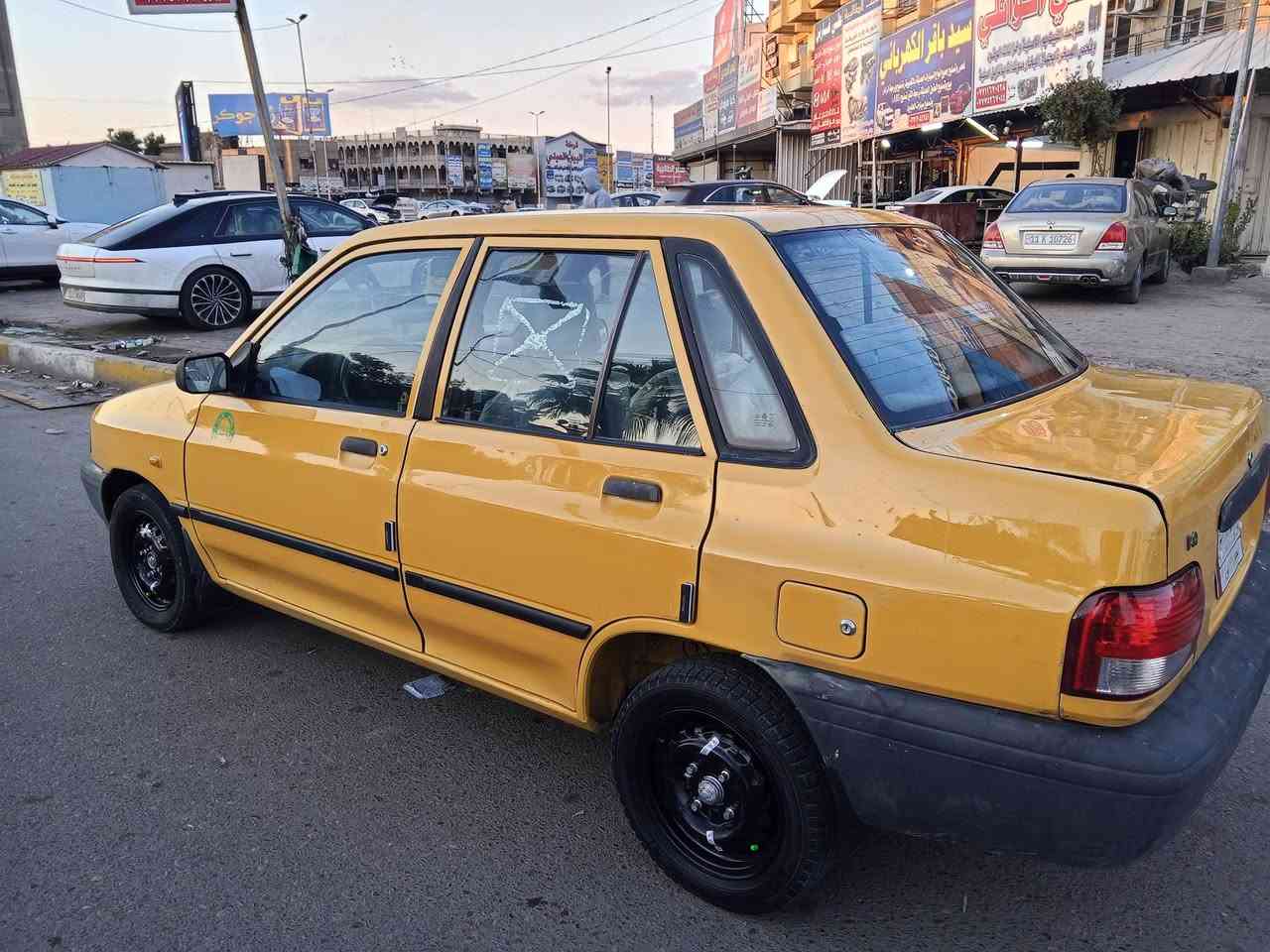 السلام عليكم سايبه موديل،،،13،،، لسياره لا ضربه ولا تبديل ولا ضبغ فقط اهلالت ودوس معمرات ولبقي خير من الله كير ومكينه حداديه تايرات تبريد تتدفه كلهن حلوات ماناقصه اي شي كبل للشارع مكان بغداد الشعب الفورتات ،،،،السعر ،،،،34 وبيه مجال بصيط ***********
