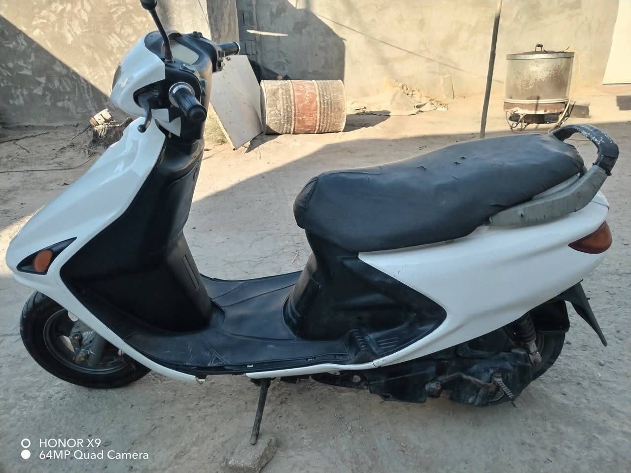 سلام عليكم فراشه للبيع الدراجه رمبه صالهة اربعه اشهر من نزلتهة من الحاويه مكفوله كلهة تاخذهة او تترحملي 
مكان نجف ستفسار ***********

