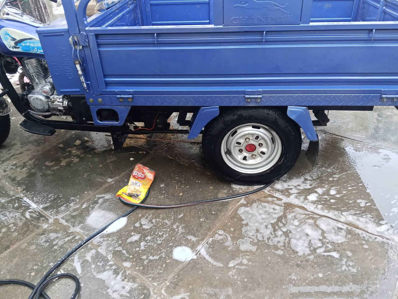 ستوته للبيع موديل 2023رقم وسنويه المكان الديوانية السدير السعر 2250 وبيه مجال شراي يتصل *********** وبيكم خير وتدللون
