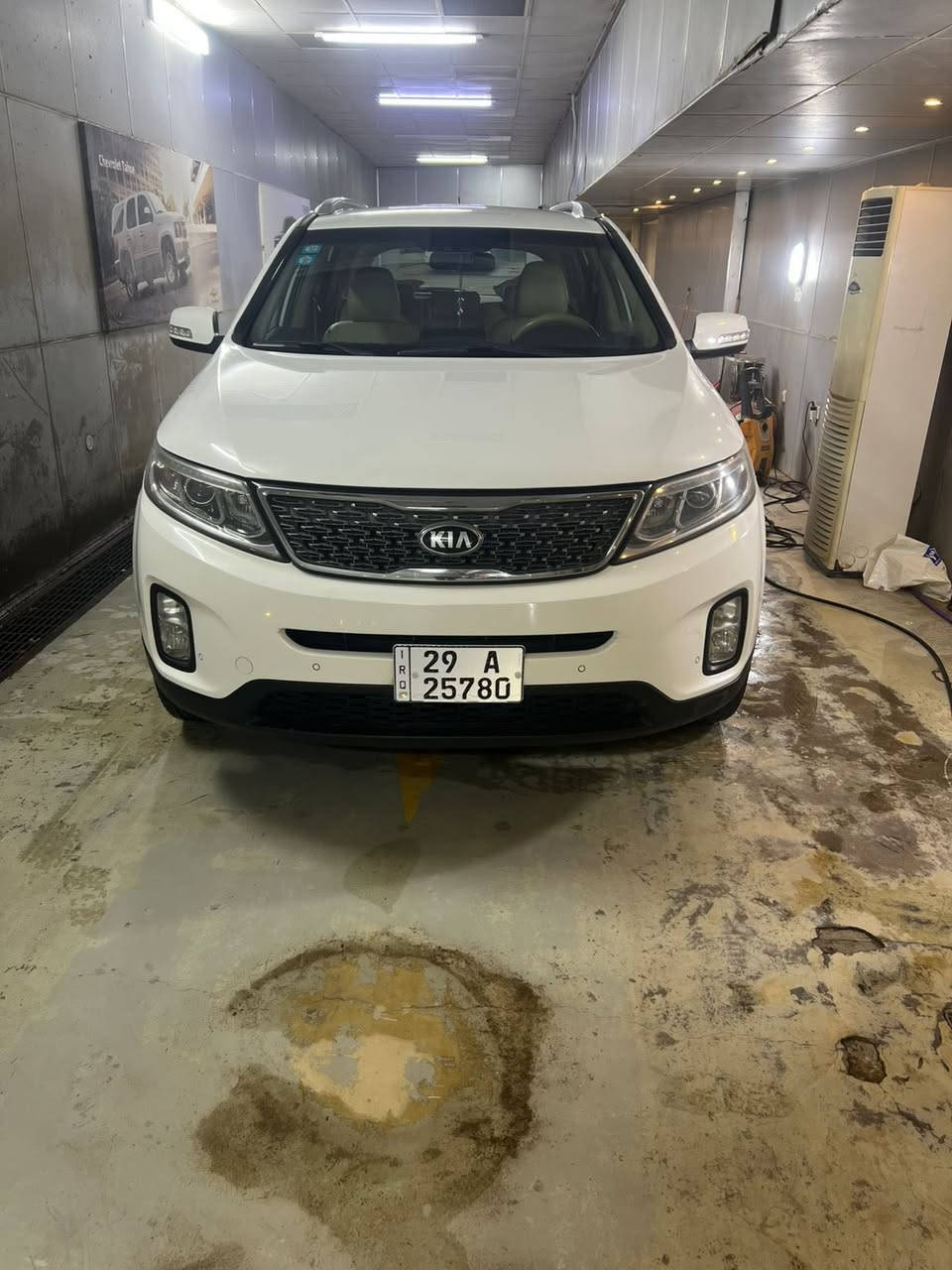 السلام عليكم ورحمة الله وبركاته من رخصة مدير الگروب المحترم 
للبيع سورنتو خليجي موديل 2014 نظيفه جدا 
مكينه 2400 اربعه سلندر مكفول من الفتح
گير 6 نمر مكفول من الفتح
شاشه عمل مع كامره 
تخم تاير جديد 
منظومه تبريد جديده مع اضافه مروحه تشتغل مع التبريد 
تبريد ثلج + تدفئه شغاله 
السونار مرفق مع الصور 
السياره ماشيه 197 الف 
السعر المطلوب 157 وبيها مجال حگ الجيه 
الاتصال على الأرقام 
***********
***********
