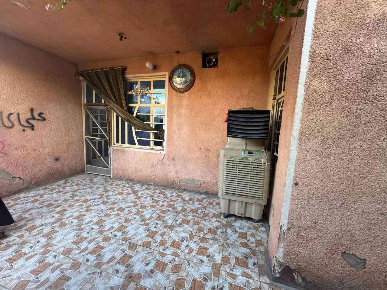 دار للبيع مساحه 200م زراعي طابق واحد يرهم 2 يشترو او واحد   كفاءات العبيدي شارع مقابيل حسينية ائمة البقيع  منطقة شمر
غرفتين نوم استقبال كبير مطبخ مع الكاونتر
  صحيات داخلي خارجي صاله كبيره حمام داخلي خارجي
 بيع مستعجل جوه السوك وبلعافيه عالياخذه 
*********** مكلف بنشر 
دار للبيع مساحه 200م زراعي طابق واحد يرهم 2 يشترو او واحد   كفاءات العبيدي شارع مقابيل حسينية ائمة البقيع  منطقة شمر
