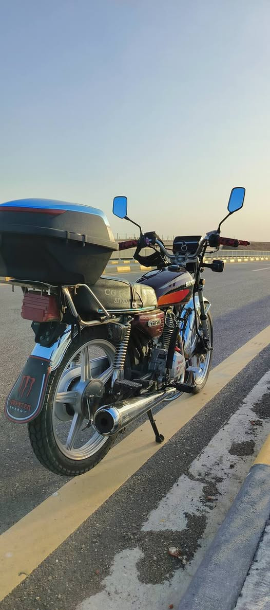 دراجه ٢١بعده جديده بمعنه لكلمه مكينه مامفتوحه كلجات جدد تايراته نضيفه ويالته عدله كهربائياته كله شغاله كلهن شغاله هورن بيه نكره صلف مكانه فلوجه سعر اب ٥٥٠وبيه مجال (***********)
