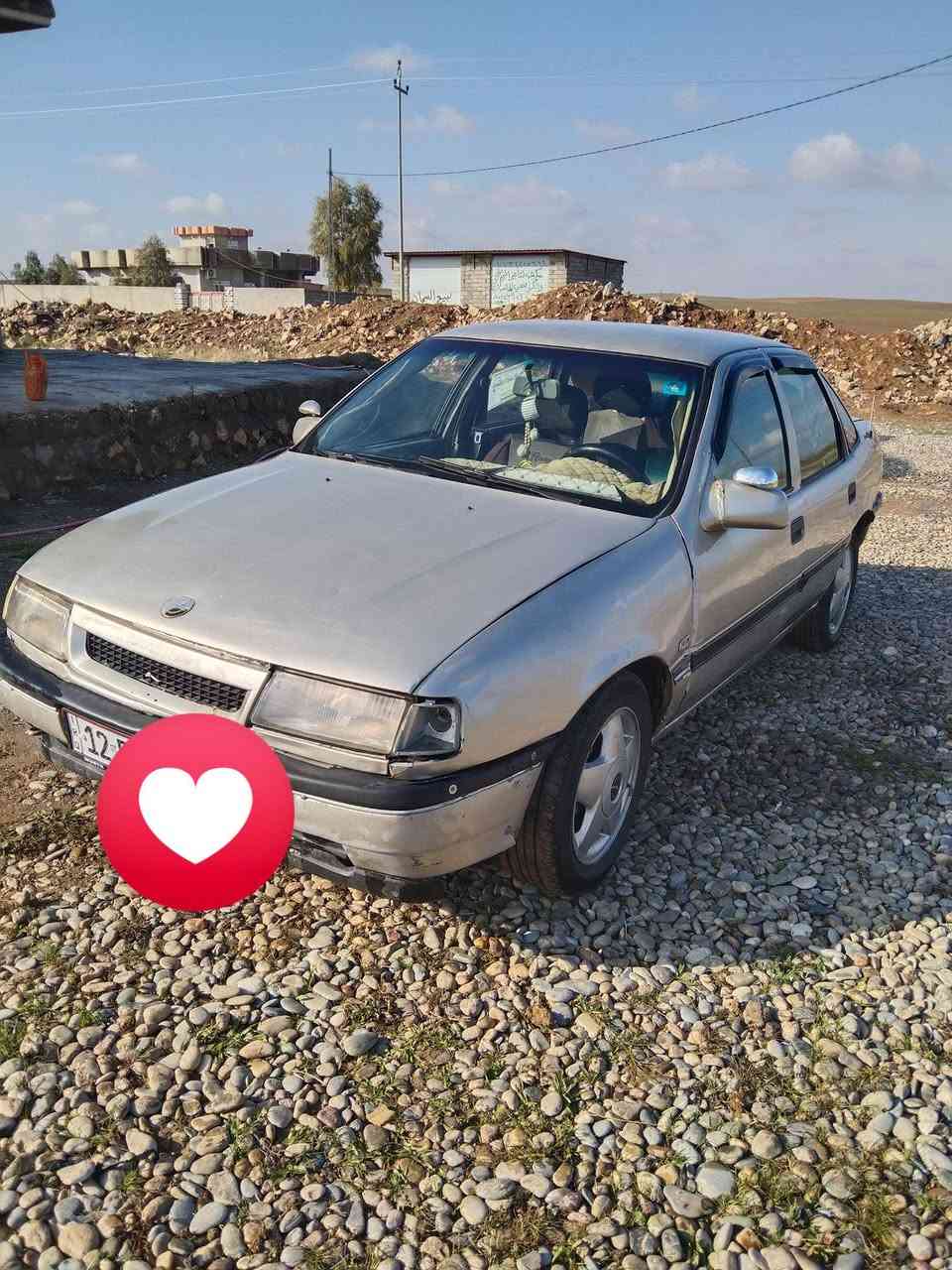 السلام عليكم فكتره موديل 91 حجم 18 كير محرك شرط كاربون بانزين بيها السنويه 30 السعر 37 وبي مجال ***********
