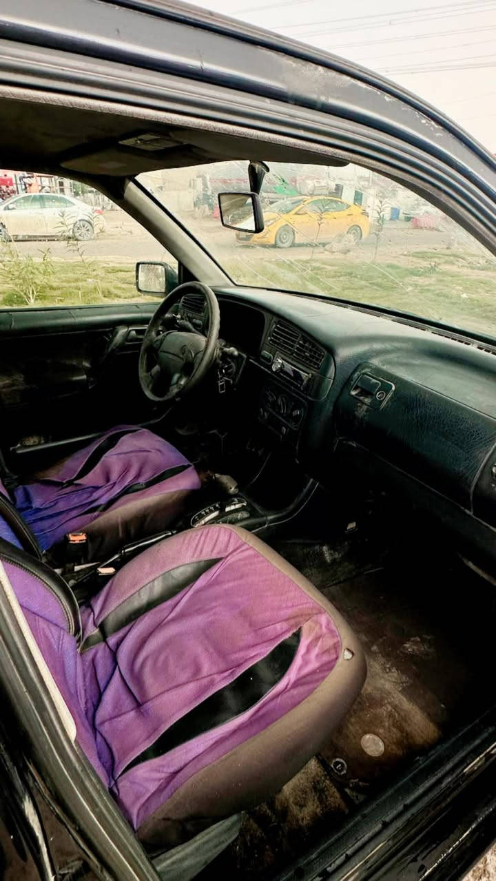 السلام عليكم
للبيع كولف موديل 1992 
مكينة 1800
السيارة مكينة وكير جديدة 
كير اوتو
السيارة ب اسمي تحويل ثاني يوم
صدر جديد 
تخم تاير جديد 
باتري جديد 
كهربائيات شغالة 
جامة امامية جديدة 
جام كهرباء 
مابيهة اي نقص فقط التبريد
السعر 3500$ يعني 35 ورقة وبيها مجال للطيبين
السيارة مكانهة الغزالية 
للاستفسار ***********
