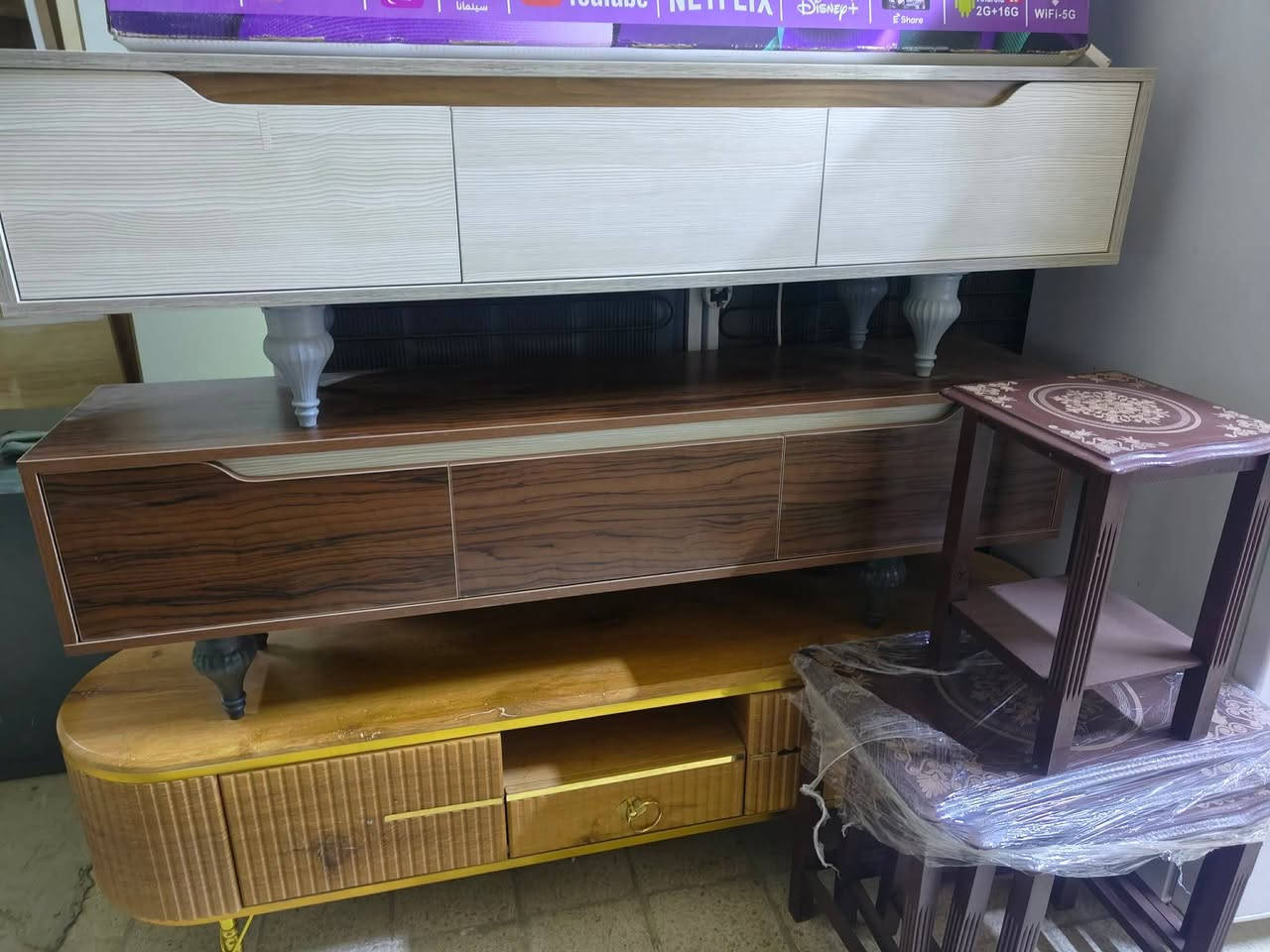 معرض زياد الأثاث المنزلي
وصول تشكيله من الطبلات 
والميوزه البلازمه أبو النار وبدون نار 🔥 
يتوفر جميع الاحجام 
ويتوفر بلازمات حجم 60 وحجم 55 جديد كارتون 
العنوان تكريت شارع الزهور خلف افران الكرخ وقاسم مول معرض زياد الأثاث المنزلي 🫴 
***********
