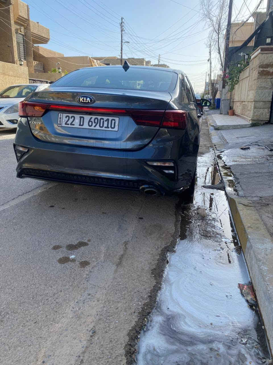السلام عليكم كيا فورتي موديل٢٠٢٠ رقم اربيل بأسمي سنويه وهزه جديده ماشيه ٩٠ بيها منظومه غاز خزان ٨٠ لتر بعدها جديده بلضمان حادثها  بامريكا الهلال جاملغ خلفي وبلعراق صار صبغ بنيد وجاملغ وباب الصدر بدون دواخل بدون ايرباك شواصي ولغود مكفوله محرك كيرAt تبريد مكفولات السياره جاهزه صور الحادث والسونار  بلمنشور السعر120 مكاني بغداد حي الجهاد رقمي ***********
