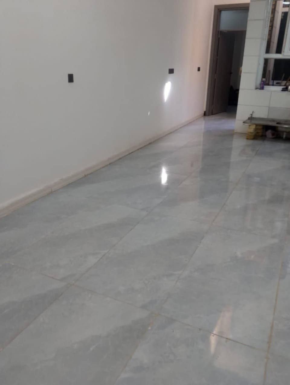 سلام عليكم 🏠دار سكن للبيع 🏠 بيت 100متر طابو صرف  كونكريت مسلح بناء جديد🔑 زيرو مكان البيتحي الشرطة قرب جامع الامام🌹 الحسن✨✨✨
غرفة صالة مفتوحة على المطبخ استقبال ♦️♦️🌹🌹
صحيات داخلية وخارجي الواجهيه 5 ونزال 20 بيت كلش حلو جديد 
سعره حلو ب 70 بيه مجال شراي بخير وتدلل 🌹🌹🌹
الاستفسار اكثر الصفحه او واتساب 📱
‏‪***********‬‏📱
***********☎️
