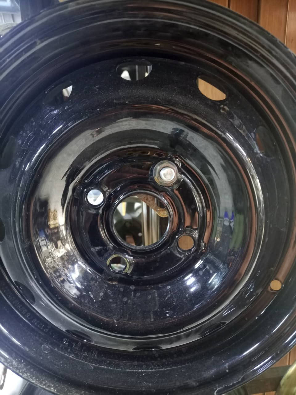 السلام عليكم يتوفر ويل كب بيستون بوني حجم ١٣ يوجد اسبيرات بيستون حجم ١٣ لدا خدمات العالميه زورو موقعنا شارع فلسطين مجاور كنافه القدسي ***********
