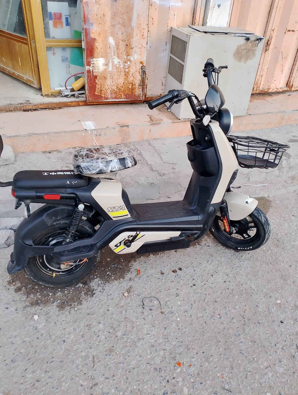 دراجه شحن نظافه 100 💯 السعر 300 بيه مجال


**إذا كنت صاحب هذا الإعلان وتريد حذفه لأي سبب، رجاءا أرسل رسالة إلى الدعم الفني**