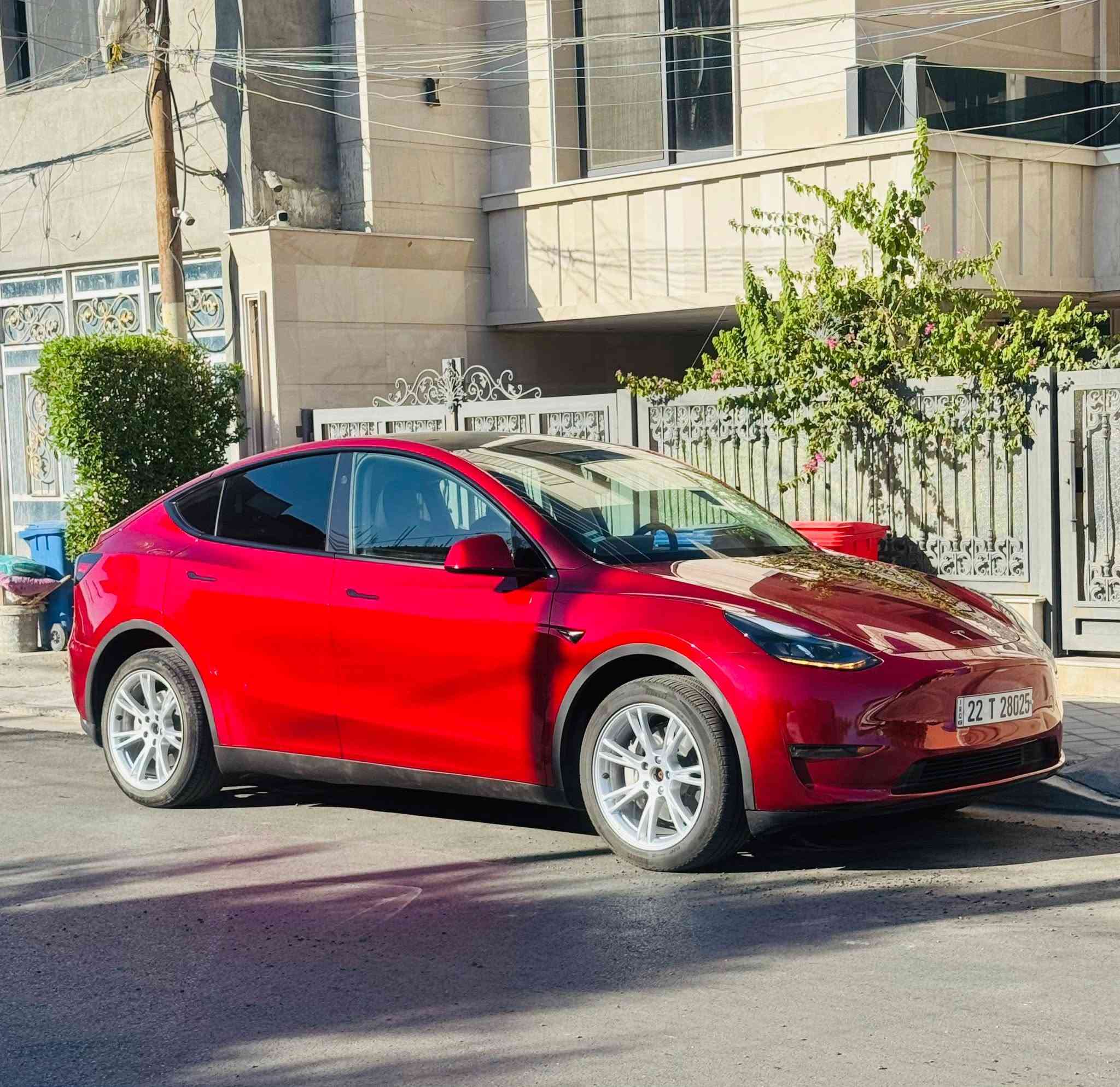 تسلا y موديل 2024  دول ماطور لونك رينج 26 راكب حادثهة جاملغ خلفي فقط صبغ  وشويه بالدعاميه وصور الحادث مرفقة  
رقم  بغداد باسمي 
ماشيه 26 الالف سياره جديده 
السعر 258  ورقة 
مكان السيارة بغداد المنصور  
***********
