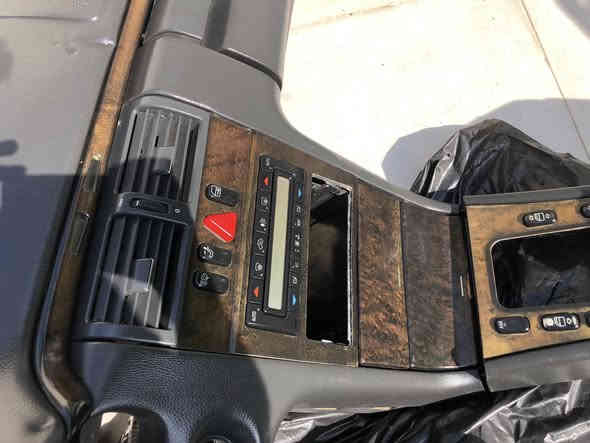 غرفه مال ام عيون 
مكان اربيل 

***********
