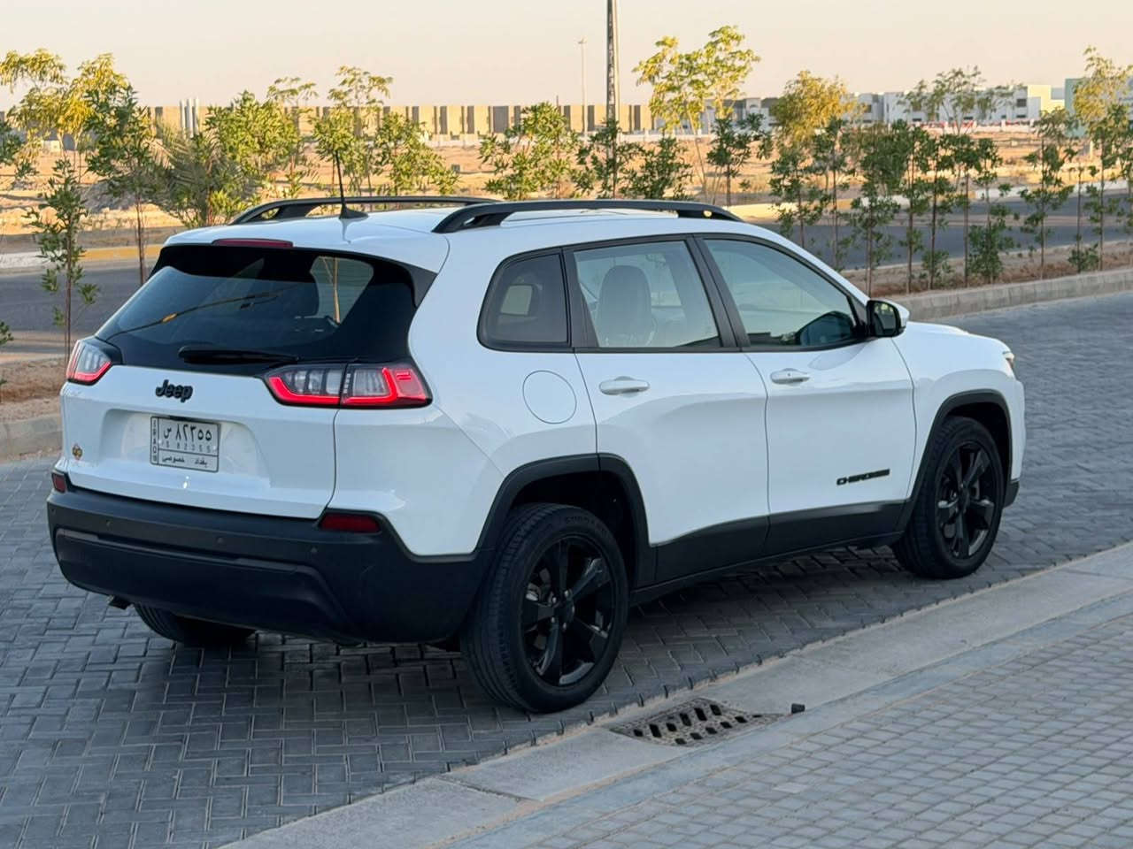 سلام عليكم جيب بزون موديل 2020 فول موصفات السعر 133 سونار مرفوق بلمنشور مكينه 2400 بنراما كشنات جلد ردارات تحكم ستيرن جهتين شاشه كبيره كامره خلفيه دواره كشنات جلد كشن كهربااء رادار امامي سبير شرط ما نازل مكينه كير كفاله عله وضع شركه سياره بيجم كبس سنويه لــ 29 تحويل مباشر للستفسار ***********
