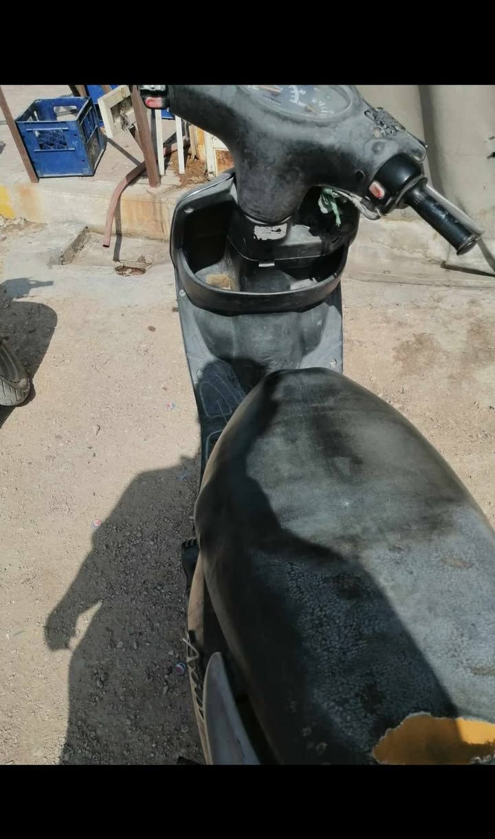 السلام عليكم دراجات دولفين عدد اثنين. 2 للبيع السعر 650الف وبيهن مجااال كلش سبب البيع  (محتاج فلوس)  دگ هندر واطلع الله وكيلكم دراجات خير من الله للاتصال *********** خااص ماكو.
