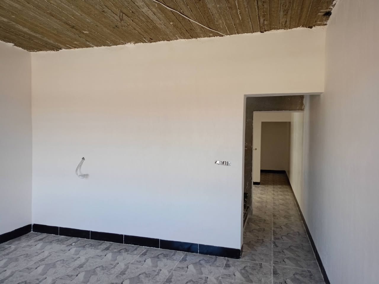 السلامه عليكم
كادر لباخين جص شرط شغل درجه اولى 
نعمل أب اتقان ولتزام بل موعد وتنضيف علينه 
***********
