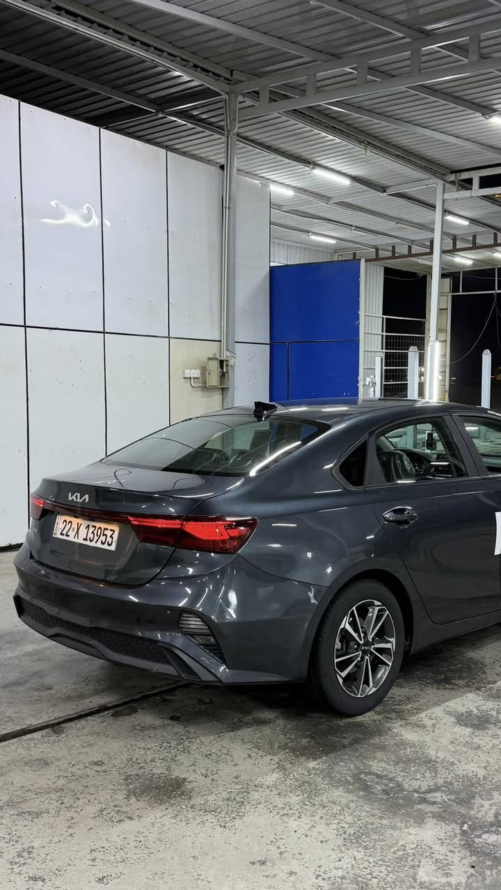 السلام عليكم
فورتي 2023 
مواصفات LX
شاشه كأمره ثلاث وضعيات قياده قياده ذاتيه فول تحكمات ستيرن 
رقم أربيل باسمي 
ماشيه 70 ميل 
ألحادث بنيد فقط مبدل ومصبوغ وخشم الجاملغ بارد 
بدون دواخل شرط 
السعر 148$ 
مكاني بغداد اليوسفيه 
الرقم ***********
