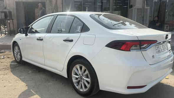 سلام عليكم كورلا 2️⃣0️⃣2️⃣3️⃣
رقم بغدد بسمي تحويل ثاني يوم 
ماشيه 21000 الف فقط 
🔹فتحة  
🔹بصمة ابواب 
🔹اشاير بل مري 
🔹لايت زينون +لد 
🔹ماطور لايت (يصعد وينزل )
🔹اوتو لايت عالي
🔹اوتو هولد 
🔹سايد بريك بصمة ذكي 
🔹زر EV  
🔹وضعيات قيادة 
🔹داخل جلد مشمشي 
🔹تبريد ❄️  قطعتين 
🔹شاشة كار بلي بلوتوث 
🔹عدادات دجتل 
🔹قيادة ذاتية +رادار 
🔹تحذير عند خروج عند مسار +بريك ذاتي عند حاجة 
🔹منافذ طاقة امامية وخلفية 

السعر 142 وبيه مجال
استفسار 
‭***********‬
