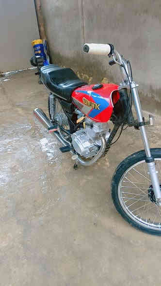 سلام عليكم دراجه للبيع دراجة مبدل كازكيت الكور 
مو تدخل شبيها الدراجه السعر خاص او تصال علا رقم
هاذاواتساب/***********
 وهاذه رصيد/***********
