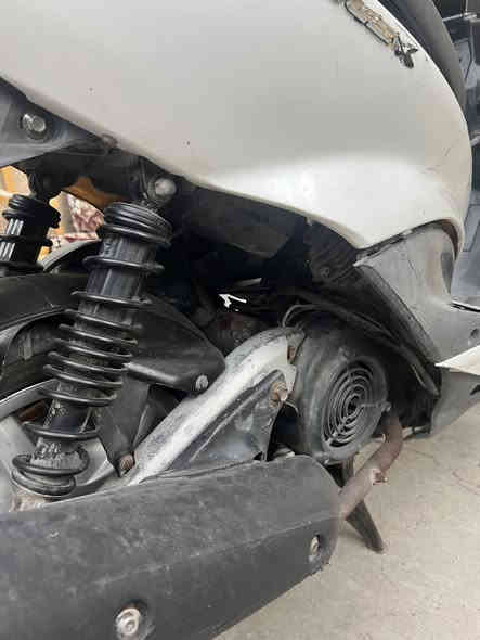 السلام عليكم سكنس نثيه للبيع السعر ٣٢٥ وبيها مجال تفاصيلها بلفديو 
للأستفسار***********
