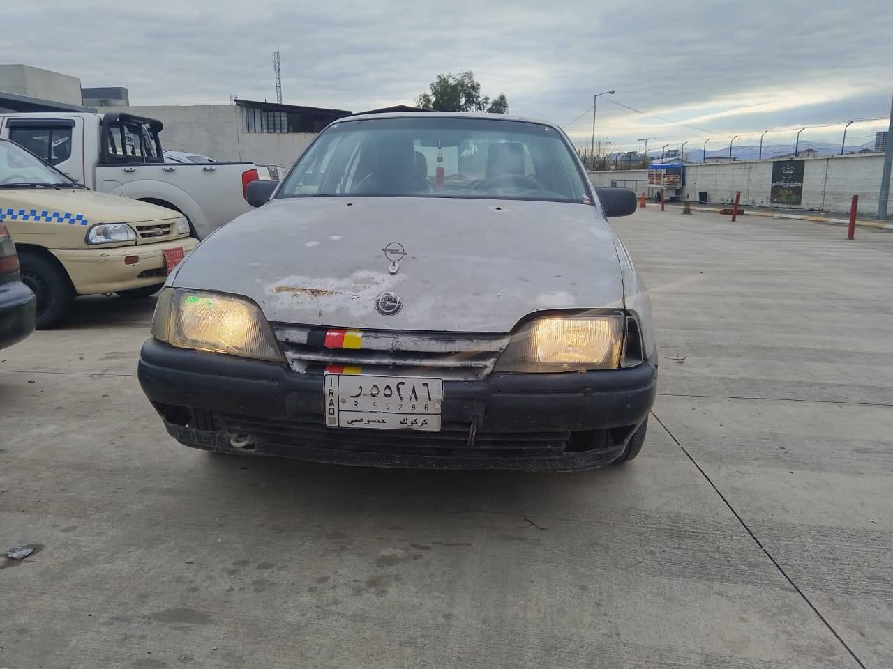 السعر 17 وبي مجال رجاء اقره تفاصيل يال اتصل للبيع او مراوس
اوميكا موديل 1989  رقم كركوك الماني سنويه منتهي 2021مابيها بطاقه بانزين شرط تحويل اكرر شرط التحويل والوكاله  سيارة جاهز محرك 4 سلندر  محرك مال حاويه حجم ٢٠٠٠ CD كير عادي صدر امامي خلفي 70%  تايرات جديد بطارية جديد كهربائيات شرط  مسجل اواكس دواخلها نص عمر بيها دشبول زنون مشيتها تخبل كلشي حجيتلك علسيارة فقط وكاله  وتحويل الباقي كدامك سعره 17 مكاني كركوك  بيع او مراوس شراي اتصل مو شراي لا تكسر بل سعر كلشي موجود بلسوك شعندك للمراوس نزل بلتعليق صورة وسعر وتفاصيل لو دزليا علخاص وابخدمتك اني ميعجبك منشوري صلي على نبينا.   ***********
