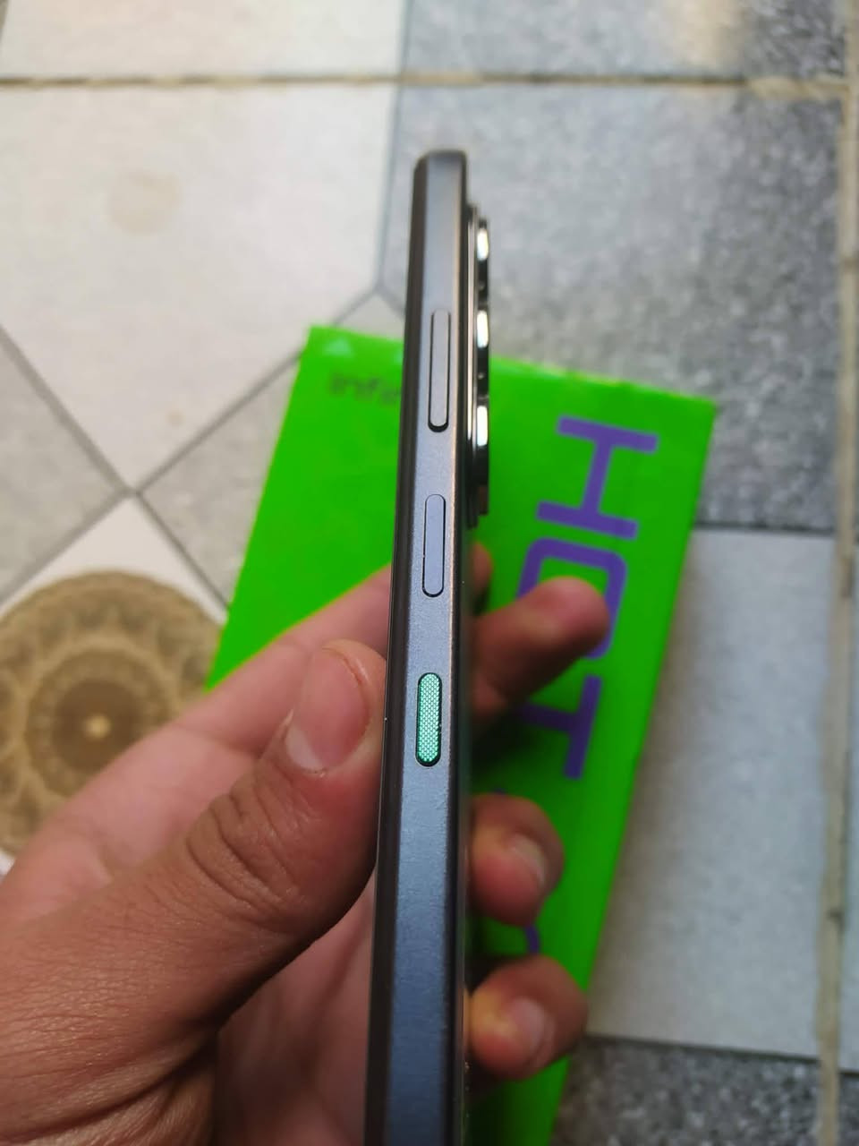 للبيع انفنكس هوت 60 بلاص مكفول ضمان اذكره 256وبي مواصفات هواي السعر 185وبي مجال علق او اتصال ***********وبي واتساب
