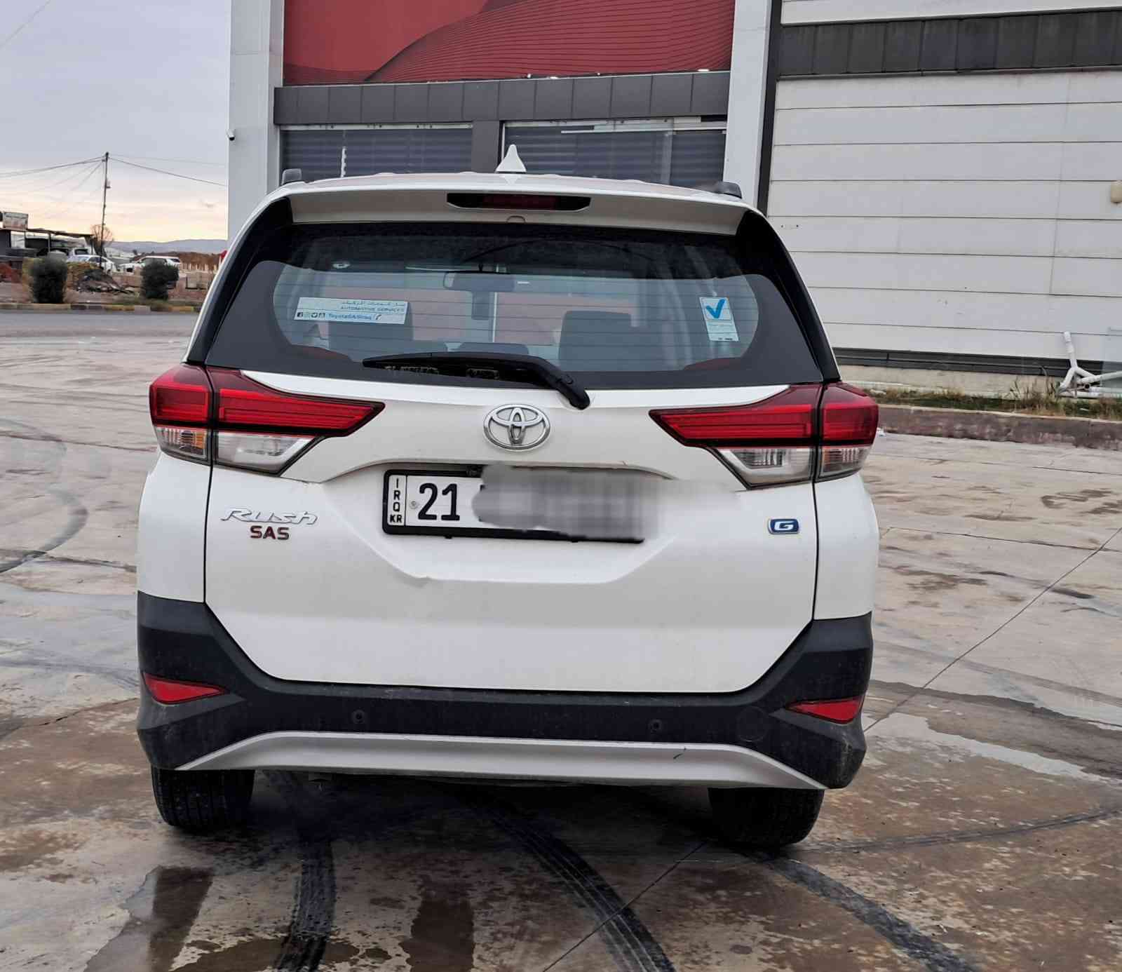 تیۆتا ڕەش مۆدیل 2020 خەلیجی
سێ ریز کوشن حەوت نەفەری گێڕ تۆماتیک
مواسەفات خەلیجی فول مواسەفات
شەریکەی ساز، بەسمەیە چوار جام کارەبایە 
ئاوێنە کامیرە و حەساسی دواوە ،
تەبرید مەرکەزیە
گێڕ و مەکینە و تەحویل بەشەرتە 
سەنەوی ڕەقەم تا 2030 نوێیە بەناوی خۆمە 
سعری 149 وەرەقە و مەجالیشی تێدایە
دەعامی بۆ دەعامی هچی نیە سبوغ و ساردی نیە 
 شوێن هەولێر  *********** واتساب ڤایبەر أربيل, العراق
