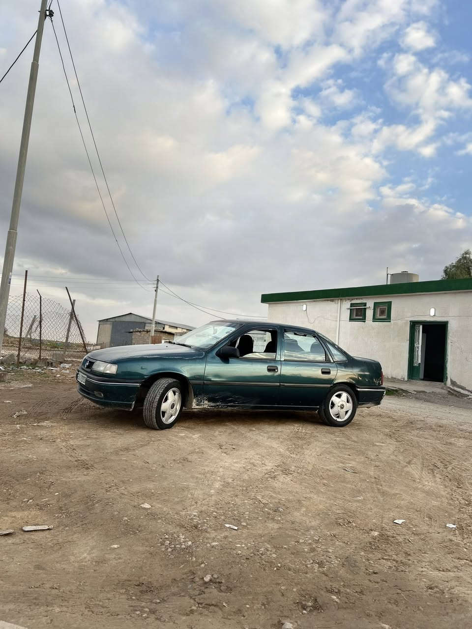 اوبل فيكترا - موديل 1995 - مكينة20 - تبريد -بيلادي مكاني كركوك-***********
