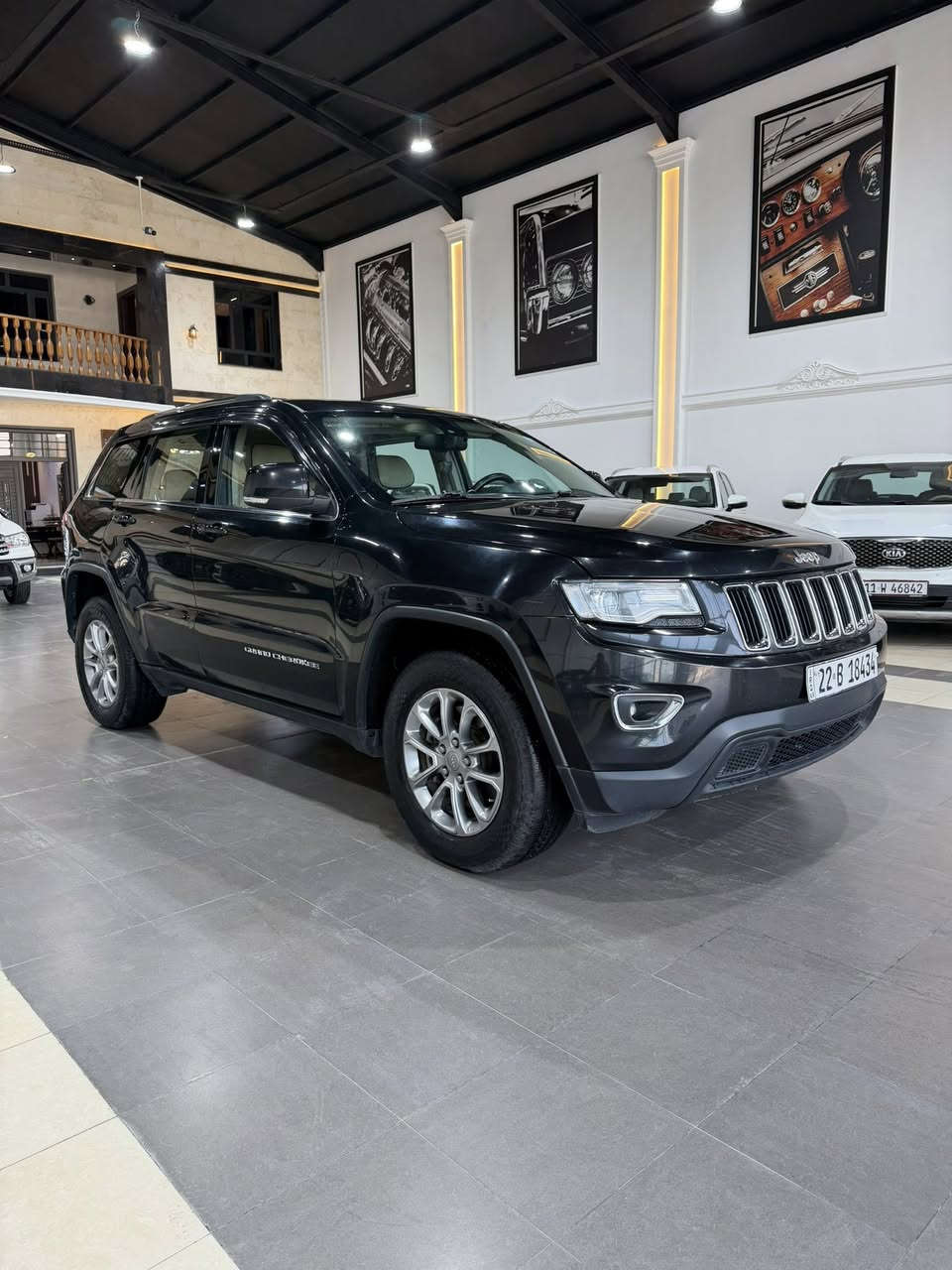 جيب شيروكي 2015 لاريدو فول مواصفات خليجي
دفع رباعي 4X4
كاميرا خلفيه + شاشه
عدسات زينون
مرايا كهرباء
كشنات جلد + كهرباء
شاشة+بلوتوث+نظام صوتي
مثبت سرعه
8 سرعات
تحكم ستيرن
فتحت سقف
بعد بيها هواي مواصفات 
سيارة بأسمي وتحويل مباشر
للأستفسار الاتصال ***********
