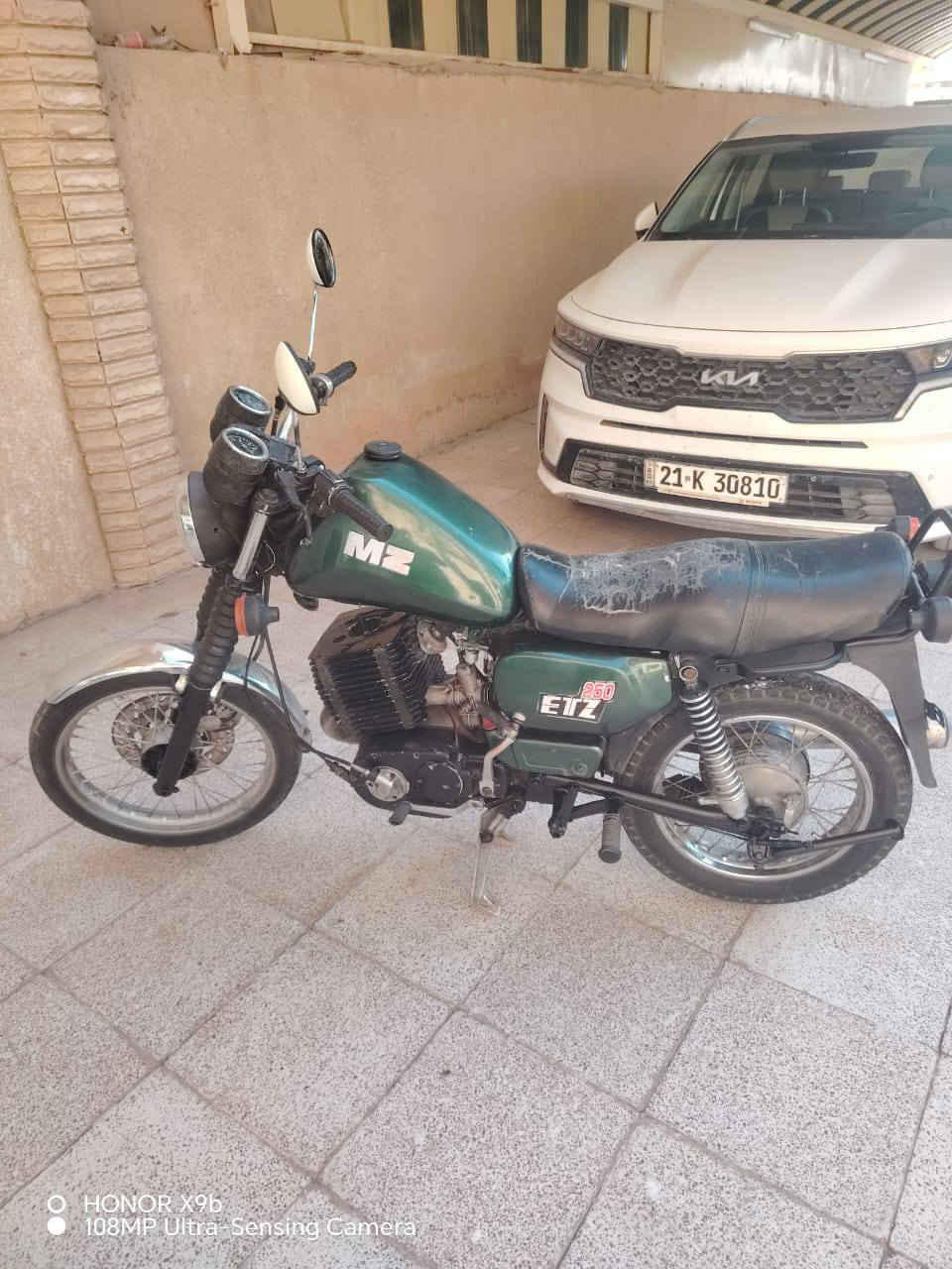 مكلف بالنشر امزد قمبوره الماني  للبيع مديل2002 محرك كصه ثنين  وكهربائيات شرط من البك للايت  كله شغال بدون رقم سعر مليون بي مجال  مكان صلاح الدين قضاء الدور رقم هاتف***********
