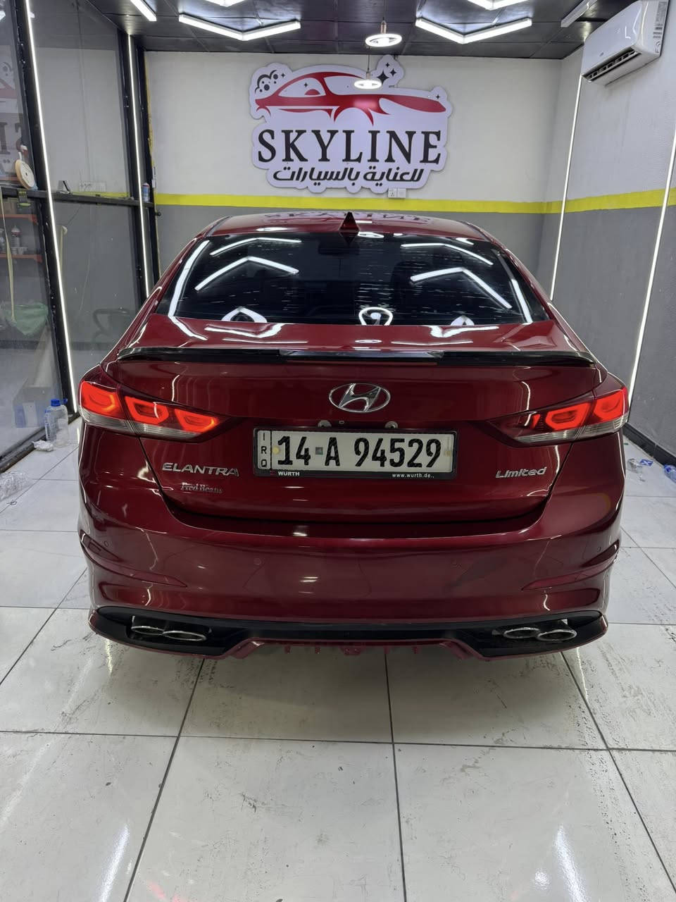 للبيع او المراوس حسب القناعة 
النترا ٢٠١٧ لمتد فول مواصفات نظيفة استخدام شخصي رقم بصره باسمي 

🔴 محرك 2000 دوش المرغوب وكير ٦ نمر كفالة 

🔴 بصمة تشغيل وبيبان ونظام ترحيب 

🔴 فتحة سقف وشاشة وكاميرا دوارة 

🔴 كشنات جلد بيجي تحكم كهربائي وتدفئة بالكشنات الامامي والخلفي
 
🔴 نظام صوتي انفنتي و٣ انظمة قيادة 
 
🔴 رادار جانبي ونقاط عمياء ولد نهاري 

🔴 ويل لمتد  ١٧  وتخم تاير جديد
 
🔴 صندوق ذكي وحساس تايرات وحساسات خلفية 

🔵السياره كفالة من الضربه والصبغ 
داخلة مياه امطار وحالوب بسيط كلش ما يبين 
اكفل كهربائياتها من أ لل ي  
بيها بارد بالجاملغ الامامي بسيط كلش 
وعليها ادامه كاملة قبل اسبوع سويتها 

🟢 السعر ١٣٥ ورقة ( مجال بسيط كلش للشراي ) 
رقم الهاتف  ***********
اي استفسار راسلني واتساب
