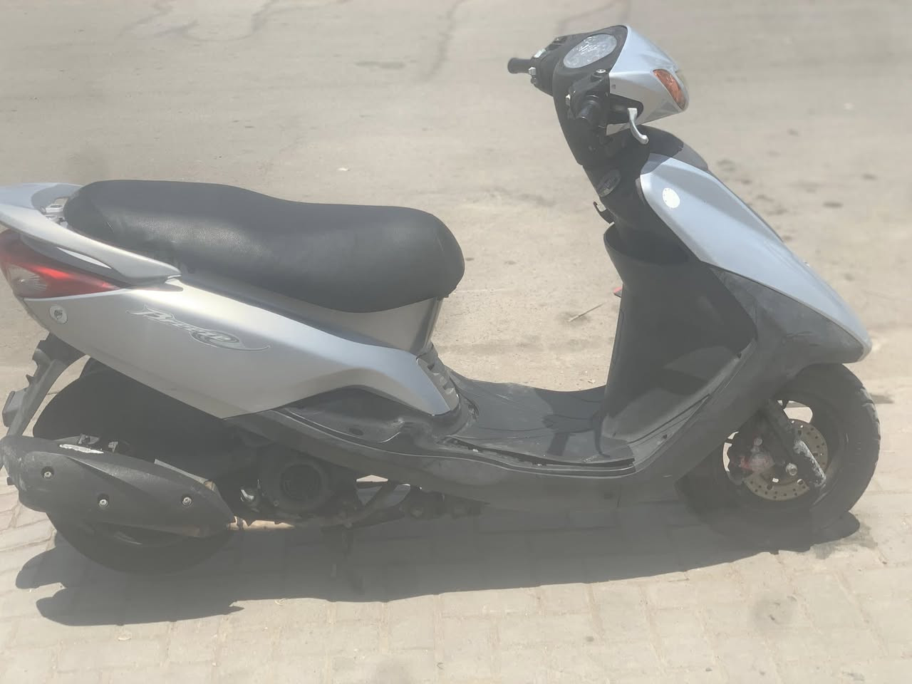 بريز للبيع كفالة عامة دراجة صال اقل الشهر نزلتها رمبة لون موضح بلصوره  كل نقص مابيه  دراجه مال ربه  خيرمن الله مكينه مامفتوح مكاني بغداد  الاستفسار ***********
