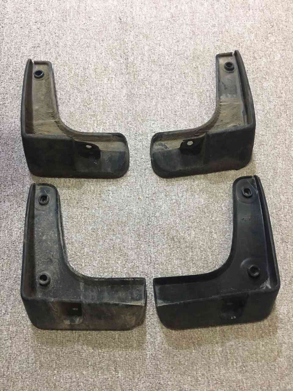 السلام عليكم 
غراض فقط هذوله متوفر 
صندوك سيراتو ٢٠١٩-٢٠٢٠ سعره ١٥٠ الف 
باب سيراتو ٢٠١٤-٢٠١٨ سعره ٧٥ الف طرف سكن 
جاملغ سكن سيراتو ٢٠١٤-٢٠١٦ سعره ٥٠ الف 
واقيات طين سيراتو ٢٠١٩-٢٠٢٤ سعره ٤٠ الف 
واقيات طين اكسنت ٢٠١٩-٢٠٢٣ سعره ٤٠ الف
بطانة صندوك النترا ٢٠١٤-٢٠١٦ سعره ٣٥ الف 
بطانة صندوك اكسنت ٢٠١٩-٢٠٢٣ سعره ٣٥ الف 
بطانه بطانة بنيد اكسنت ٢٠١٩-٢٠٢٣ سعره ٣٥ الف 
دشبول عظم فارغ اكسنت سيراتو (مضلع) سعره ٥٠ الف 
توصيل متوفر لجميع محافظات يوصلك باب بيت لحجز الاتصال *********** واتس اب 
***********
